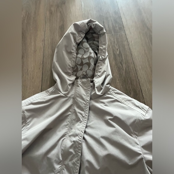 Coach Rain Jacket - Picture 4 of 9